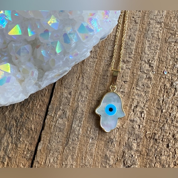 *Jihane* Hamsa Evil Eye Protection Necklace - Picture 4 of 9